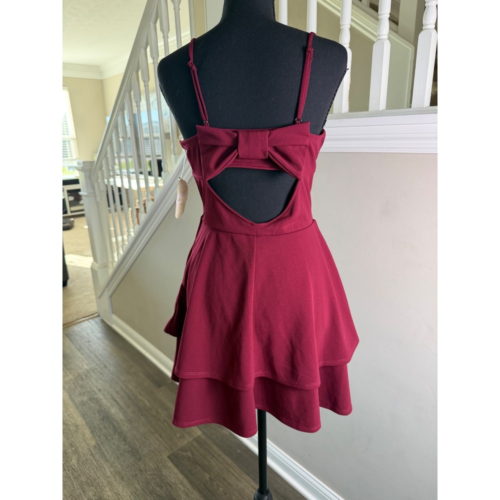 Altar'd State Wine Burgundy Tiered Mini Dress Bow Back Cutout NWT Size Medium - Picture 8 of 10